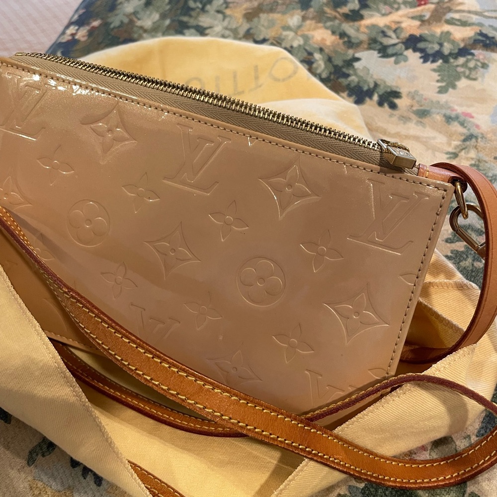 Louis Vuitton Vernis Lexington Patent Leather Bag - Picture 2 of 13